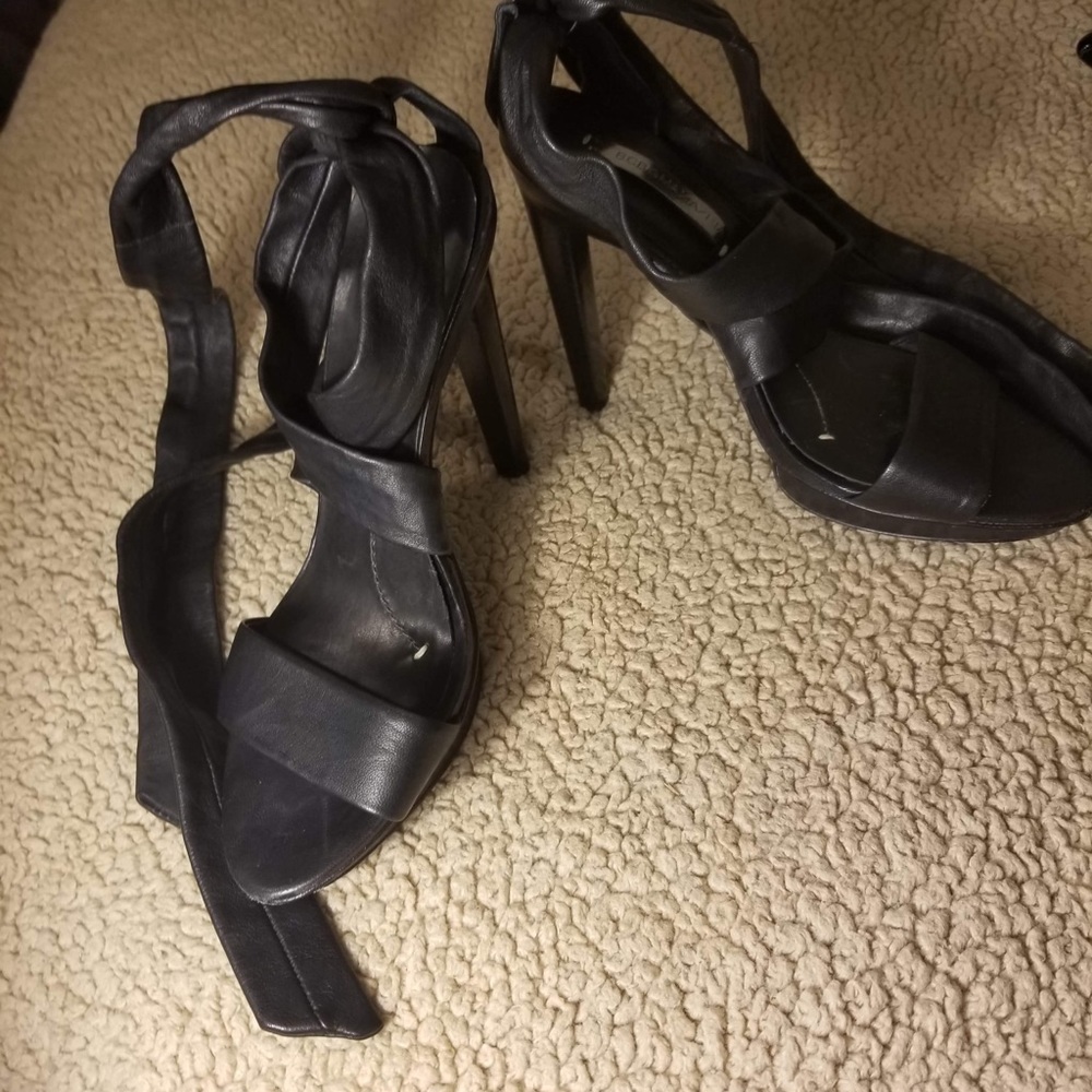 BCBG MAXAZRIA Black ALL Leather LACE UP Stilettos
